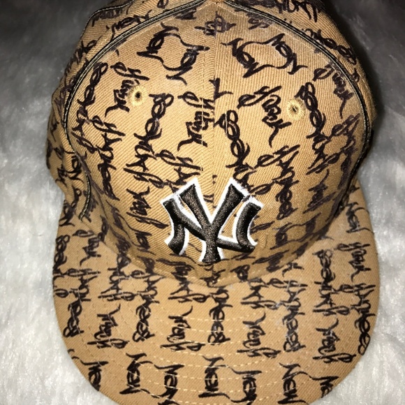 Nike MLB Other - New Era New York NY Yankees brown hat 7 3/8